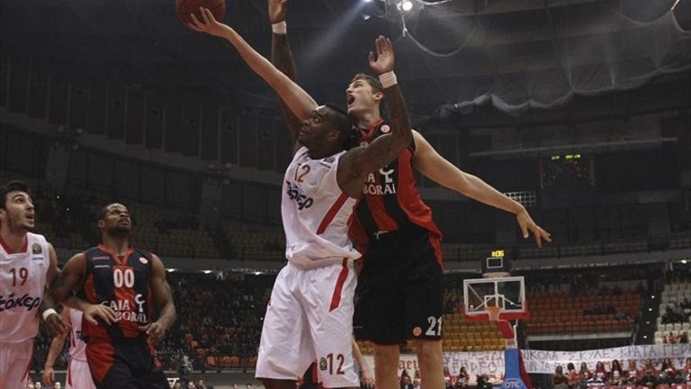Euroliga Top 16 J8. Olympiacos 82-74 Caja Laboral Baskonia