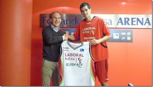Leo Mainoldi presentado como jugador baskonista