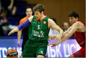 Nocioni renueva por una temporada con el Baskonia