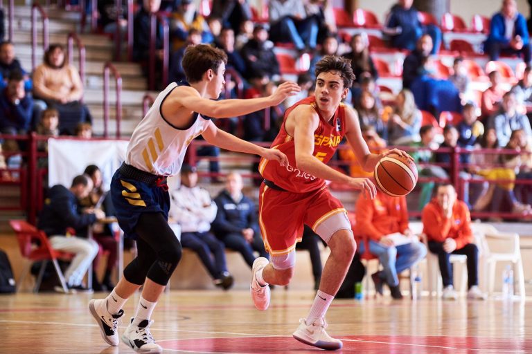 Alejandro López, elegido en el quinteto ideal con la selección española U17