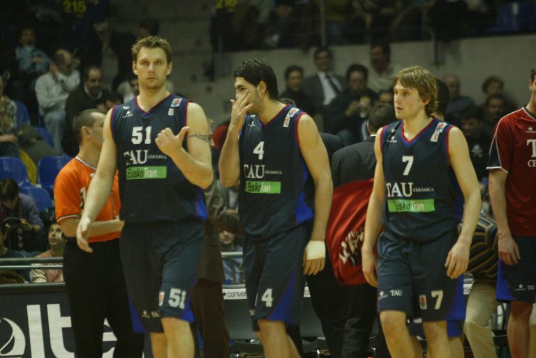 La Tertulia de Baloncesto de Cope Vitoria. Especial Copa del Rey de Sevilla 2004. Miércoles 24/02/2004