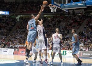 Playoffs Liga ACB. 4ºde Final J1.Caja Laboral Baskonia 92-76 Asefa Estudiantes