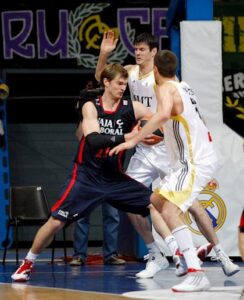 Liga ACB J32. Real Madrid 74-78 Caja Laboral Baskonia
