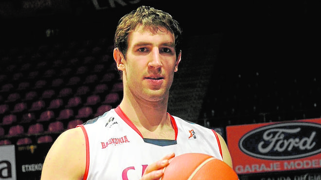 Baskonia inscribe a Vladimir Golubovic para los playoffs en sustitución del lesionado Barac