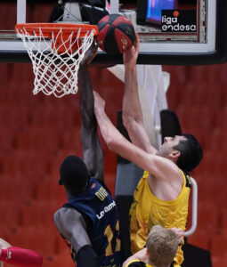 Fase Final Liga ACB J2.Kirolbet Baskonia 79-72 Iberostar Tenerife