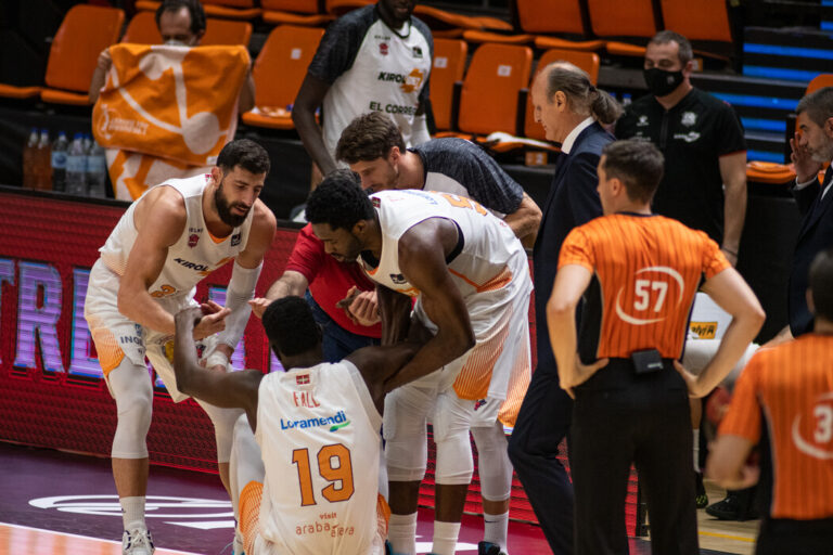 Youssoupha Fall se perderá lo que resta de la fase final de la Liga ACB