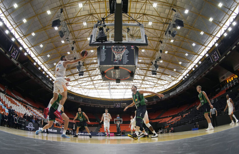 La Tertulia Dobles Figuras de Cope Vitoria.Fase Final Liga ACB J5.Viernes 26/06/20