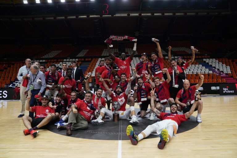 La Tertulia Dobles Figuras de Cope Vitoria. Baskonia Campeón de la Liga ACB 19/20.Miércoles 01/07/20