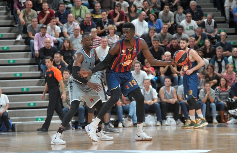 Tonye Jekiri,nuevo pívot baskonista