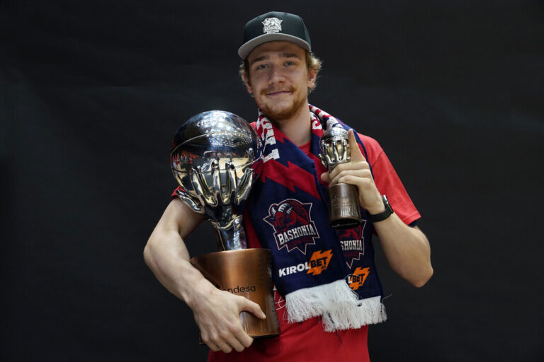 Sander Raieste renueva con Baskonia hasta 2024