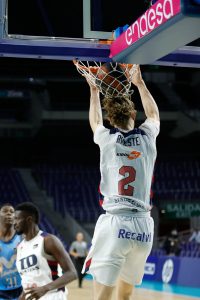 Liga ACB J3.Movistar Estudiantes 84-86 TD Systems Baskonia