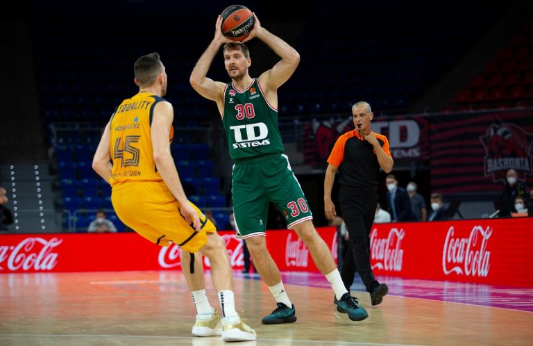 Euroliga J4.TD Systems Baskonia 77-60 Khimki Moscow Region