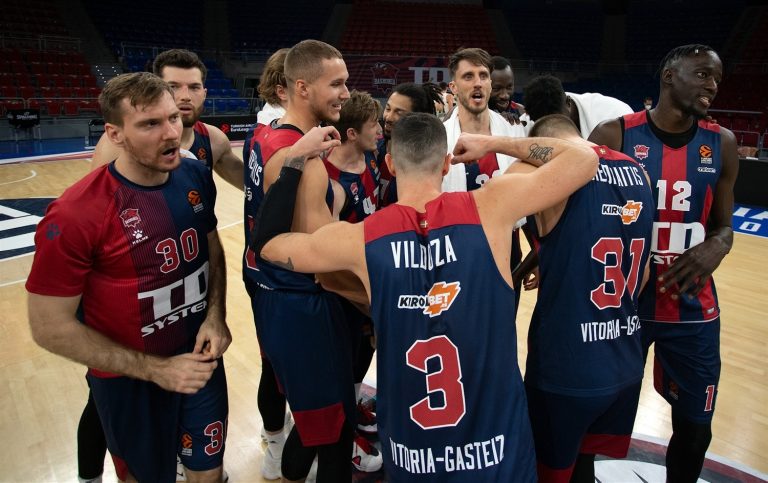 Victoria de equipo, cinco jugadores por encima de los diez puntos y tope de asistencias para Pierria Henry