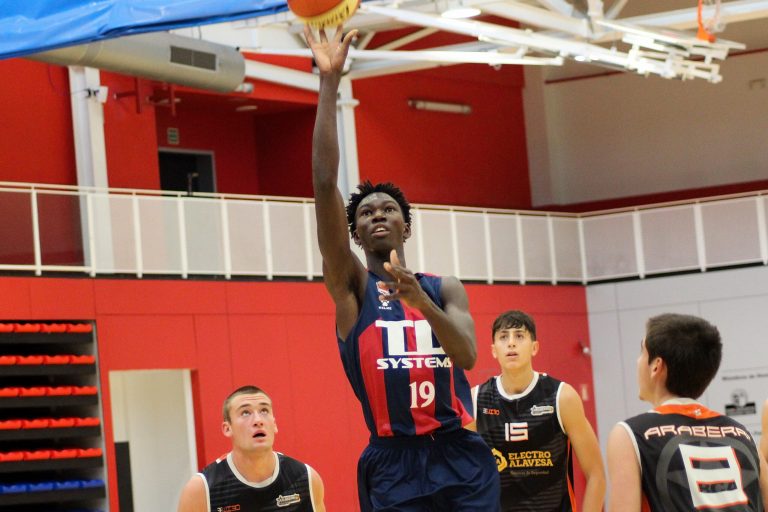 Pape Sow y El Hadji Ngom participan en la Copa África U18