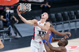 Tadas Sedekerskis y Rokas Giedraitis registran dos récords personales en Euroliga ante Anadolu Efes