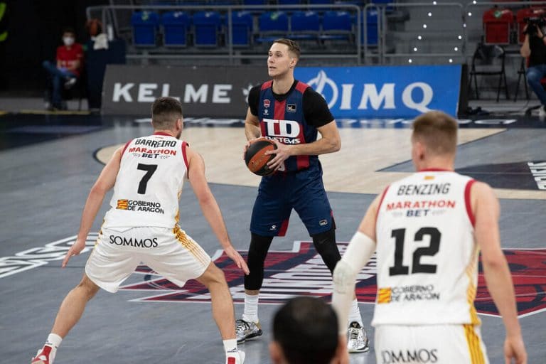 Tadas Sedekerskis completa su mejor valoración en la Liga ACB