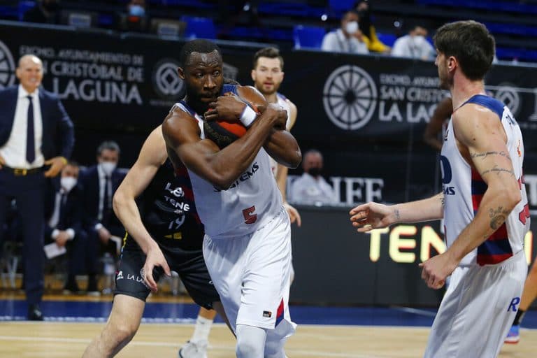 Topes estadísticos para Achille Polonara y Tonye Jekiri