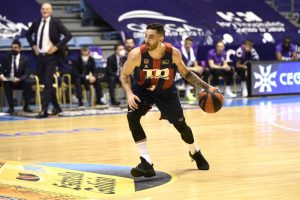 Récord anotador para Luca Vilodza y de rebotes para Tadas Sedekerskis