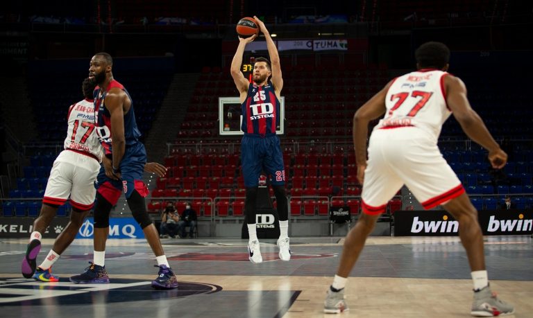 Alec Peters se desvincula del Baskonia y ficha por Olympiacos