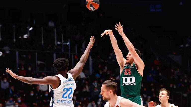 El Baskonia registró en San Petersburgo el récord de la mayor remontada en un partido de Euroliga