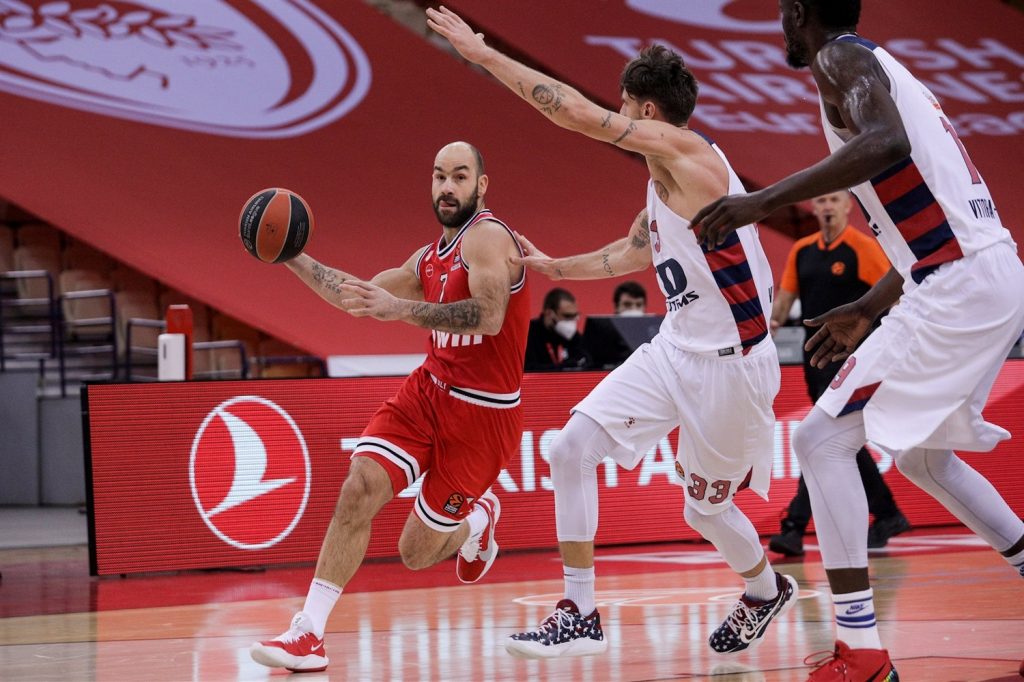 Spanoulis ante Baskonia el 26/11/20 Spanoulis ante Baskonia el 26/11/20