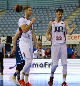 Nuevos topes estadísticos para Sedekerskis y Polonara