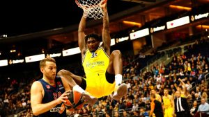 Baskonia refuerza su juego interior con Landry Nnoko