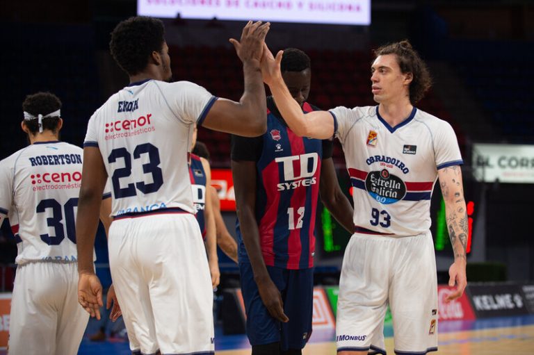 Baskonia se refuerza con Steven Enoch