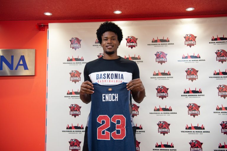 Presentación de Steven Enoch