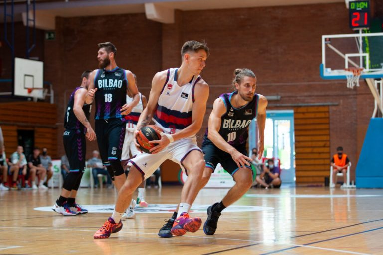Ondrej Hanzlik jugará cedido en el Bàsquet Girona