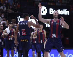 El Baskonia vuelve a ganar en Valencia en liga regular 9 años después