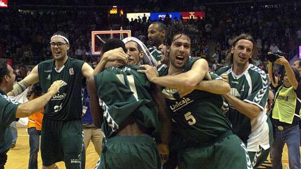 Foto: Efe/20 Minutos. El Unicaja se proclamó campeón de Liga ACB 05/06 en Vitoria