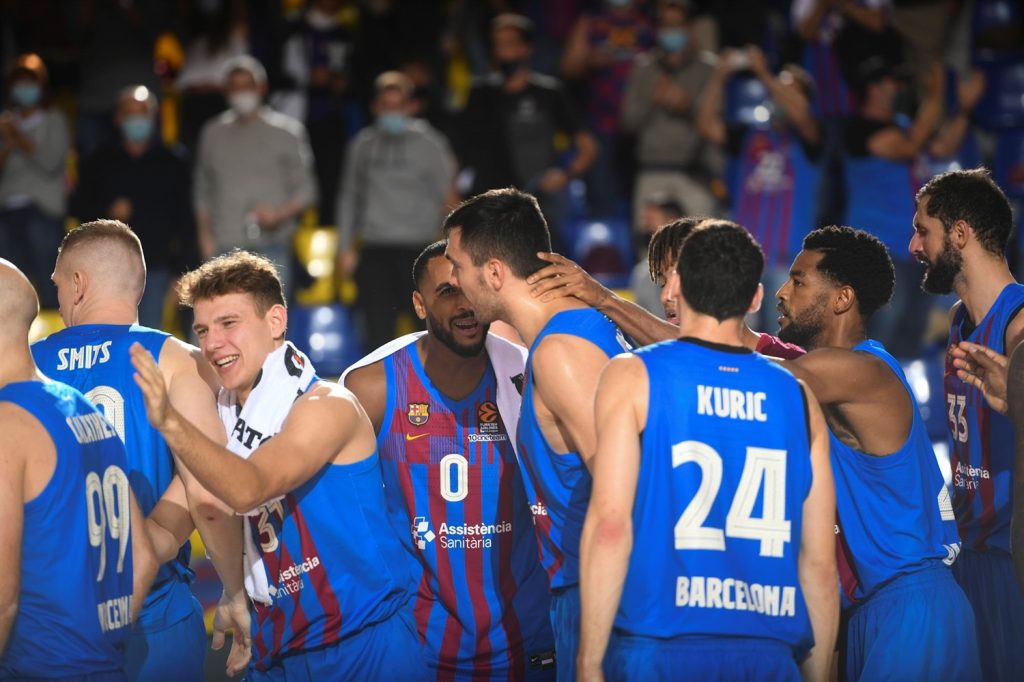 Foto: euroleague. Los jugadores del Barça en el duelo ante Olympiacos