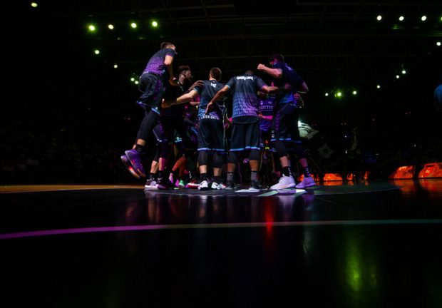 Foto: acb Photo / A. Arrizabalaga. Los jugadores de Surne Bilbao Basket 21/22