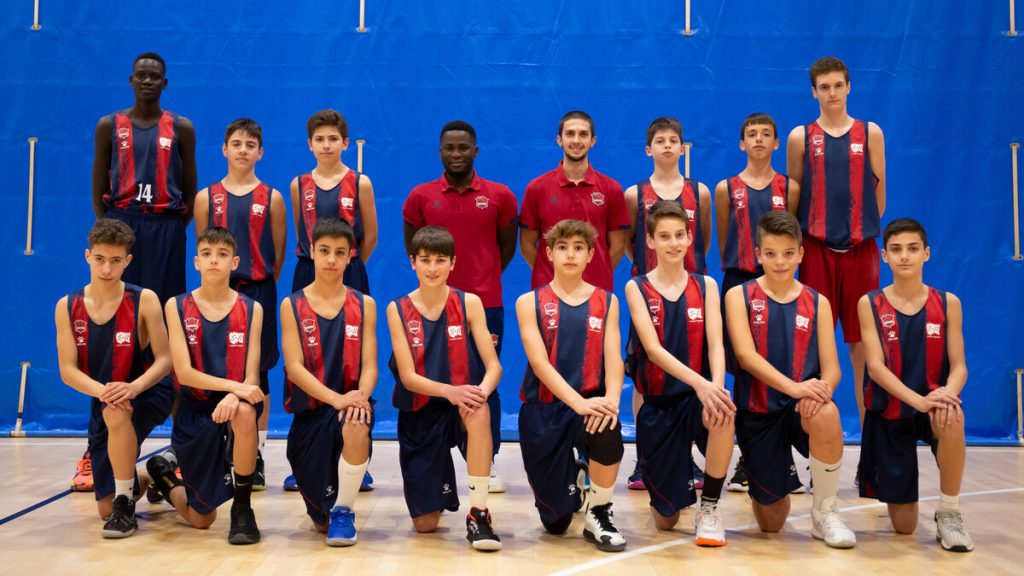 Foto: Baskonia. Plantilla Fundación 5+11 Baskonia infantil.