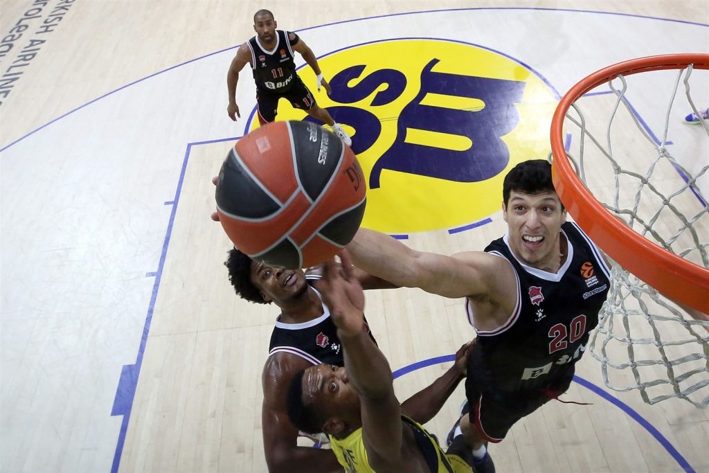 Foto: euroleague., Simone Fontecchio ante Fenerbahçe