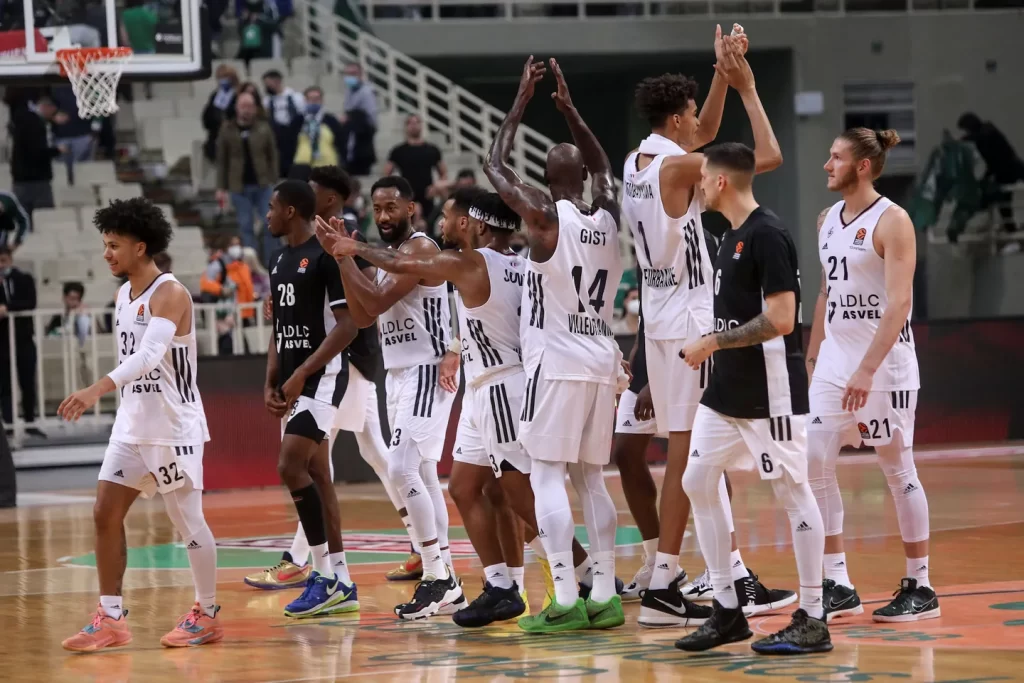 Foto: Euroleague. Los jugadores de Asvel en su partido ante Panathinaikos
