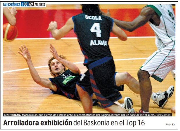 Foto: El Correo. Duelo Baskonia - Zalgiris de la temporada 04/05 en el Buesa Arena