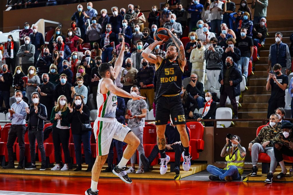 Foto: AS Mónaco. Mike James ante Unics Kazan en Mónaco