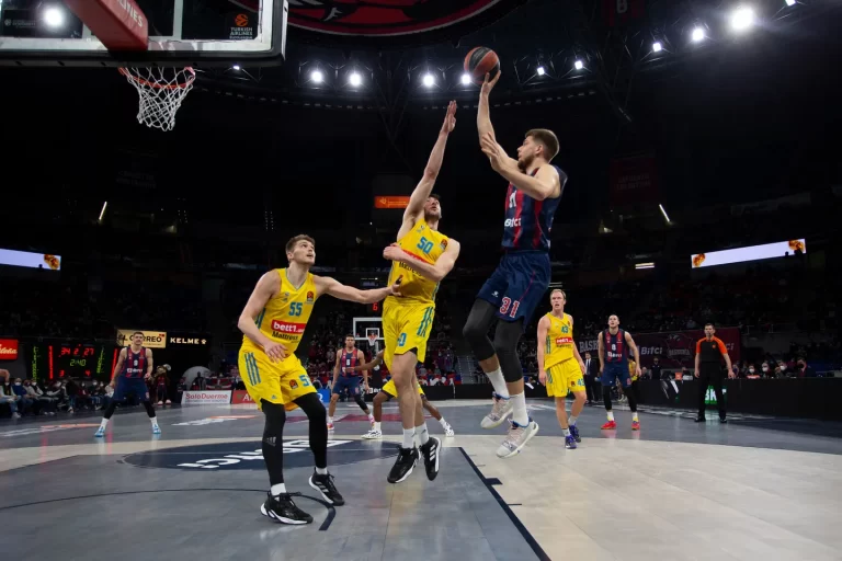 Euroliga J30. Bitci Baskonia 85–68 Alba Berlín