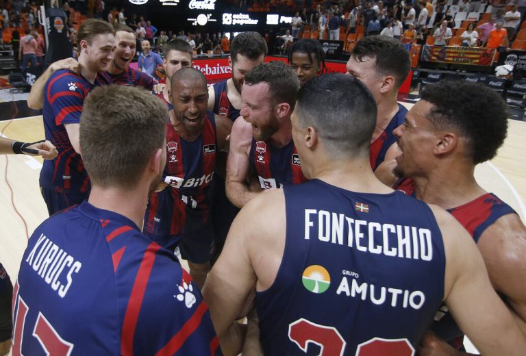 Playoffs Liga ACB. 4º de Final J3.  Valencia Basket 59-76 Bitci Baskonia