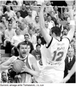 Liga ACB J34. Unicaja de Málaga 77–73 Tau Cerámica Baskonia