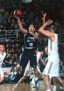 El Baskonia prevé incorporar a Calderón como segundo base para la próxima campaña