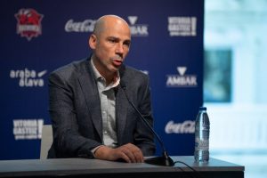 Presentado Joan Peñarroya