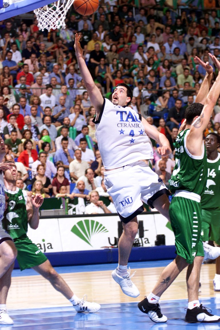 Final Liga ACB J2. Unicaja de Málaga 83–86 Tau Cerámica Baskonia