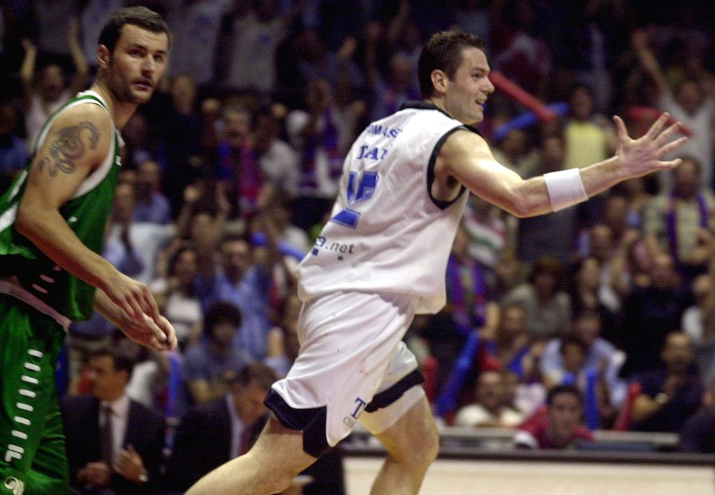 Foto: Lino González. Dejan Tomasevic ante su compatriota Gurovic