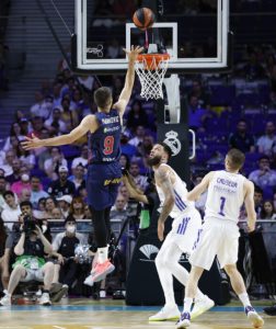 Semifinales Liga ACB J2. Real Madrid 83–71 Bitci Baskonia
