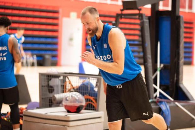 Arturas Milaknis refuerza la pretemporada baskonista