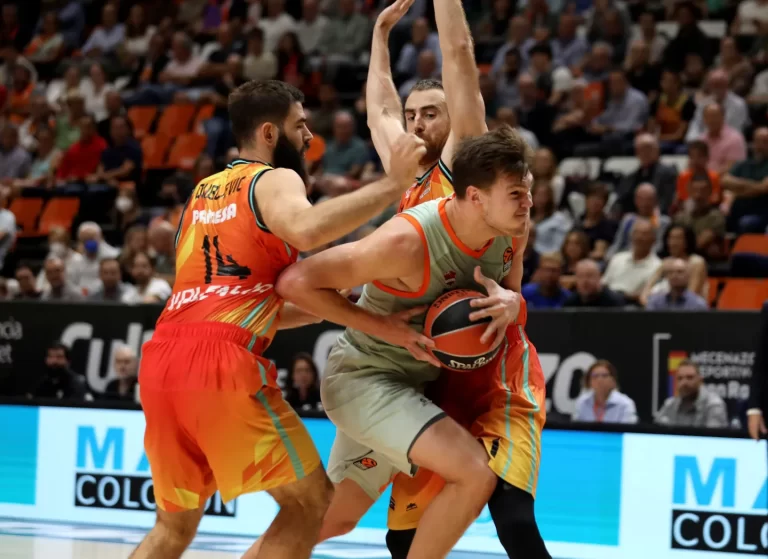 Euroliga J1. Valencia Basket 71–81 Cazoo Baskonia