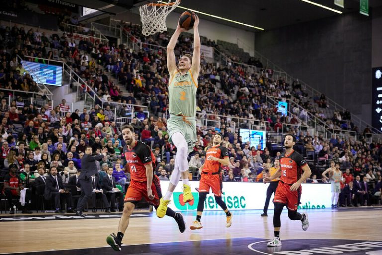 Liga ACB J14. Coviran Granada 84–95 Cazoo Baskonia